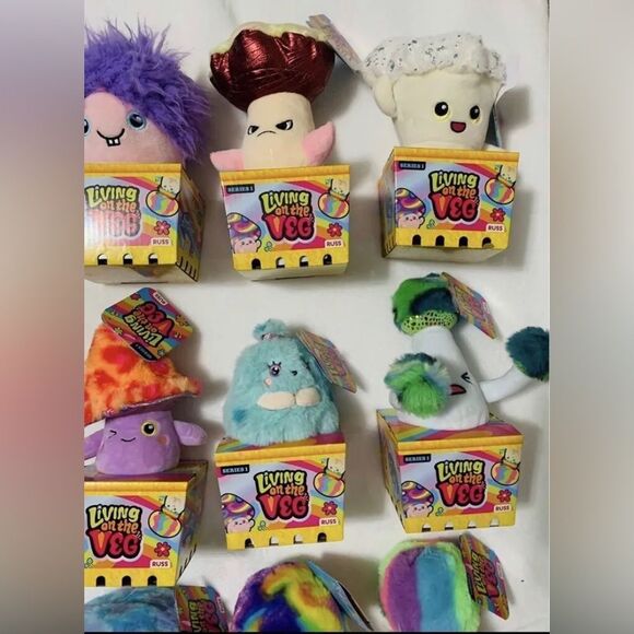 LIVING ON THE VEG COMPLETE SET OF 12 - Picture 2 of 6